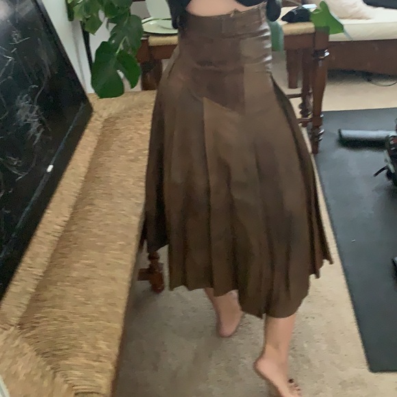 Vintage brown leather pleated midi skirt - Picture 4 of 12